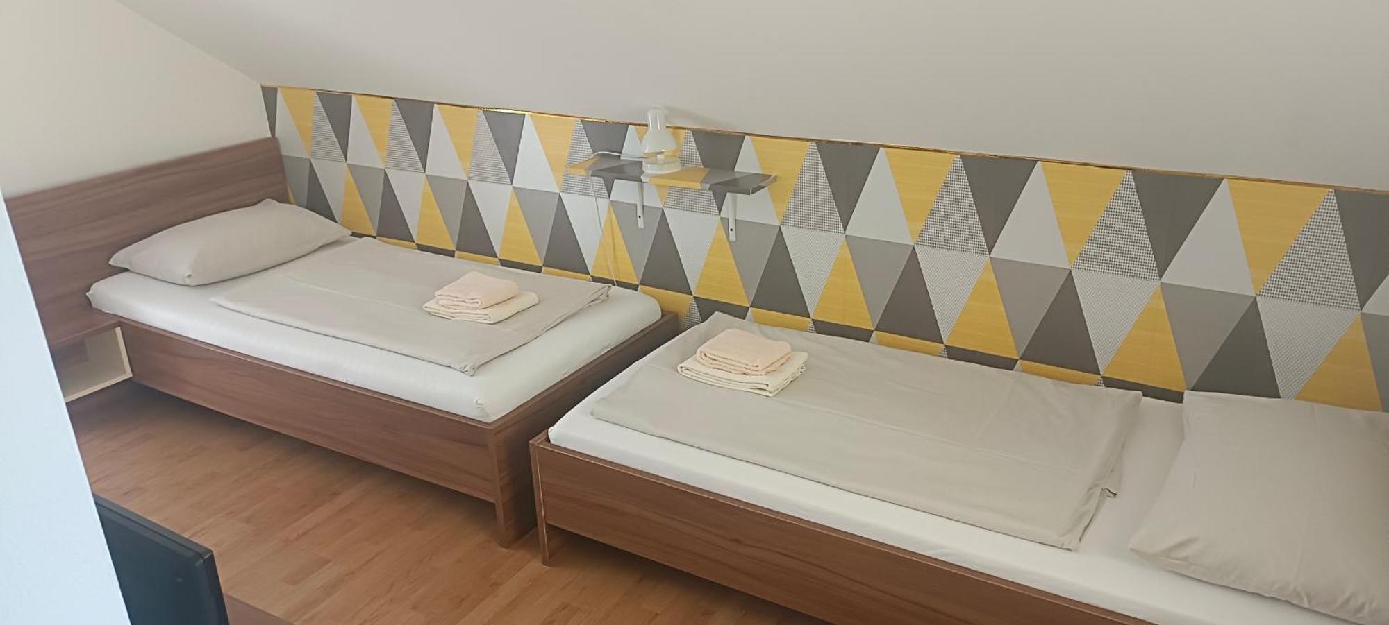 ウィーナー・ノイシュタット ペンション ハウス ノヴァ Bed & Breakfast エクステリア 写真